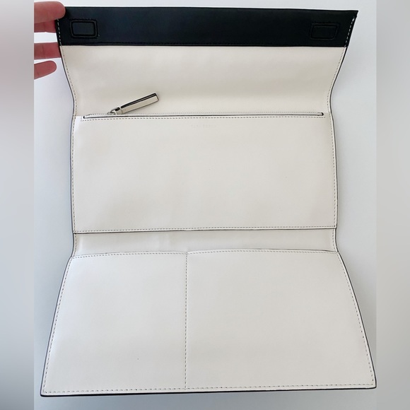 NWT Tory Burch Block T Travel Clutch - Picture 6 of 16